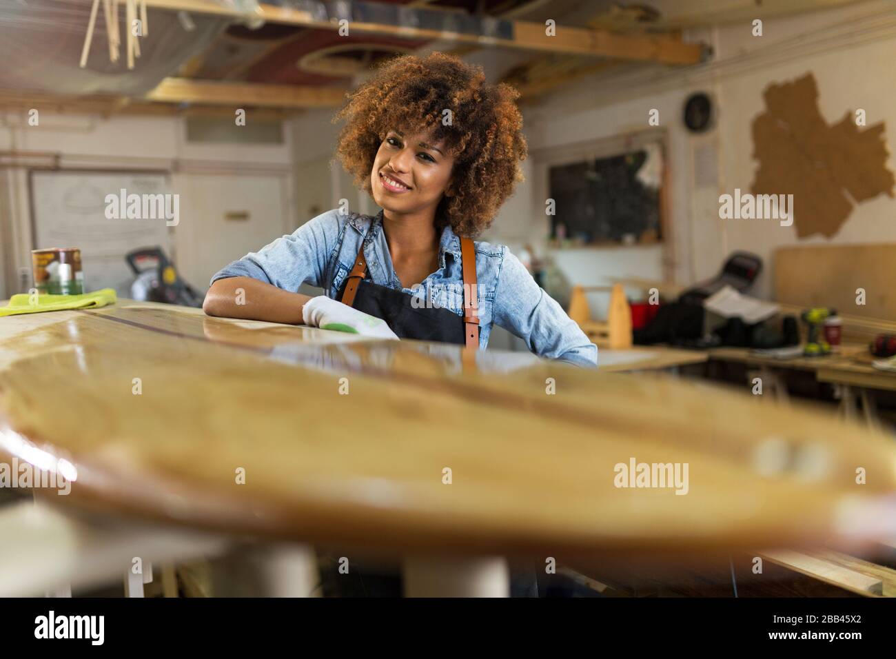 African woman working power tools hi-res stock photography and images ...