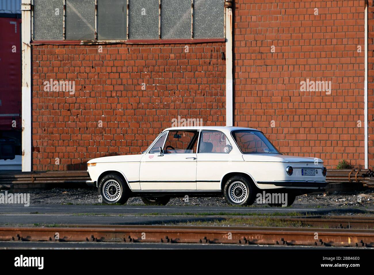 Bmw 1802 hi-res stock photography and images - Alamy, image size:1300x956