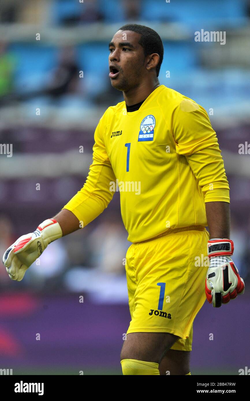 Honduras goalkeeper Jose Mendoza during the Group D match between Japan and Honduras at the City of Coventry Stadium. Stock Photo