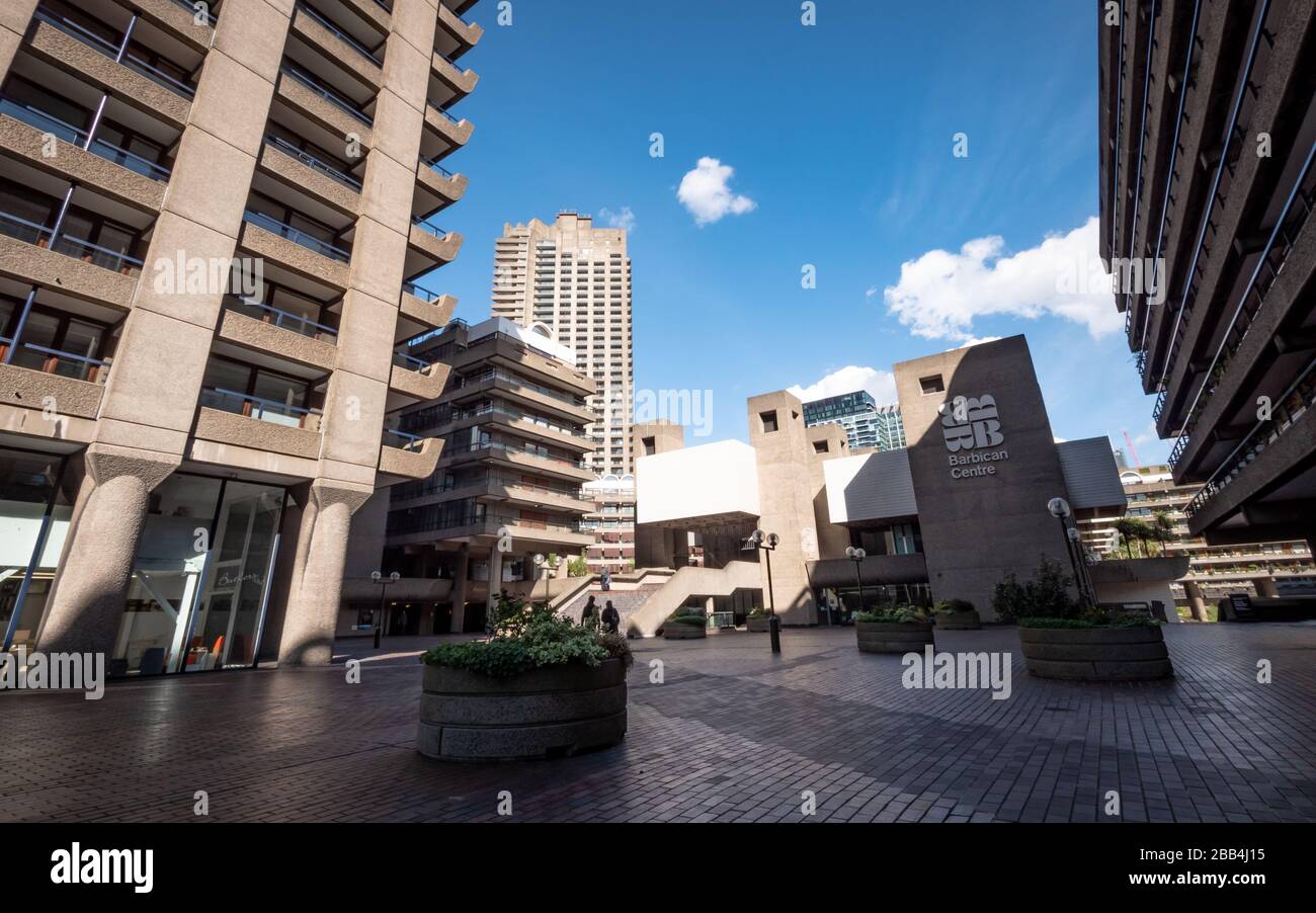 The Barbican Estate, London. Brutalist concrete architecture of the City of London performing arts centre and surrounding blocks of flats. Stock Photo