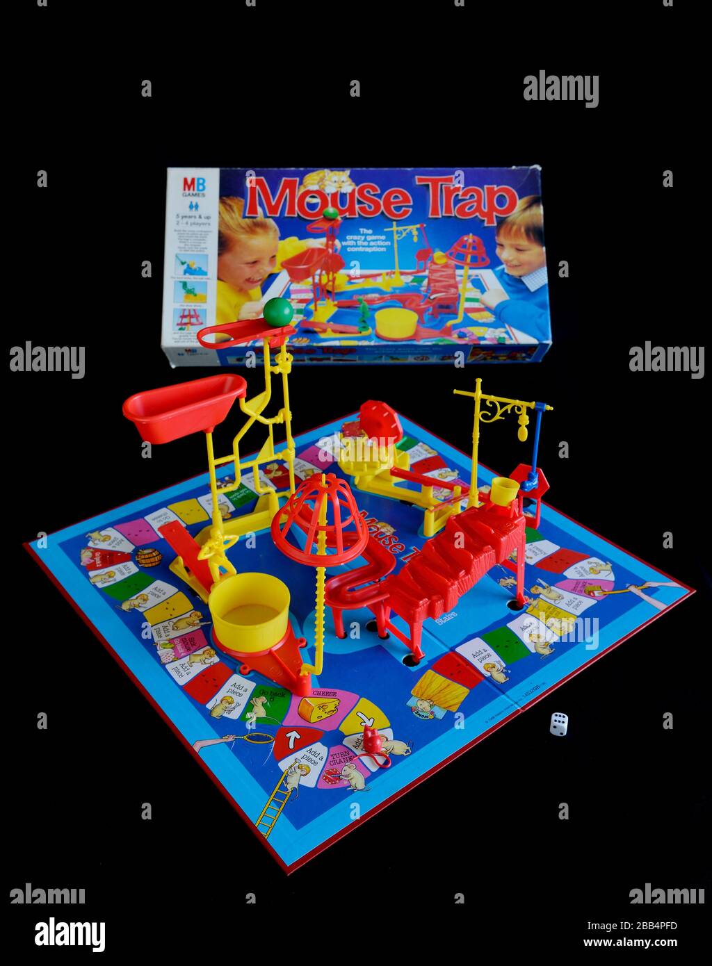 https://c8.alamy.com/comp/2BB4PFD/mouse-trap-mousetrap-board-game-and-box-against-a-black-background-2BB4PFD.jpg