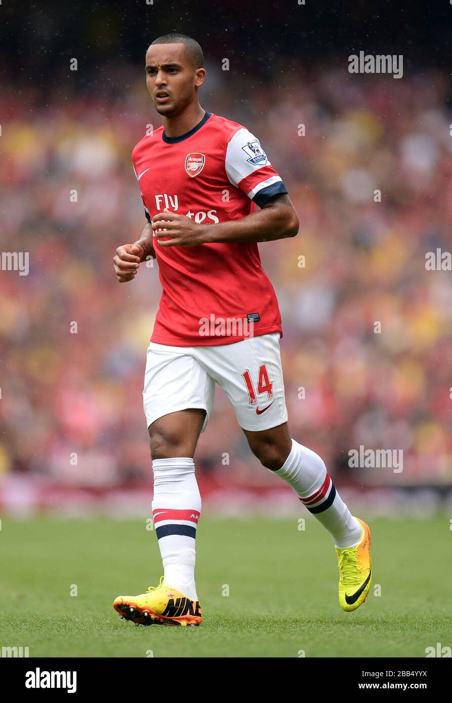 Arsenal O2 Walcott Arsenal ampics hi-res stock photography and images - Alamy