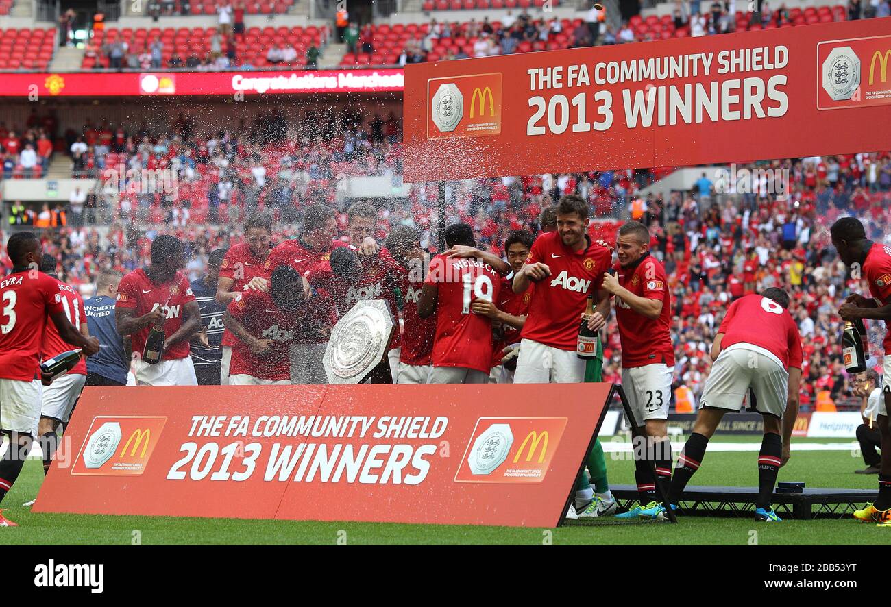 Manchester United Players Celebrate Winning The Fa Community Shield Stock Photo Alamy