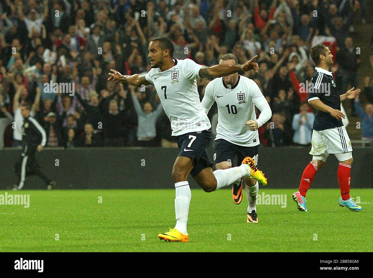 Walcot England Englands theo walcott celebrates scoring hi-res stock photography and ...
