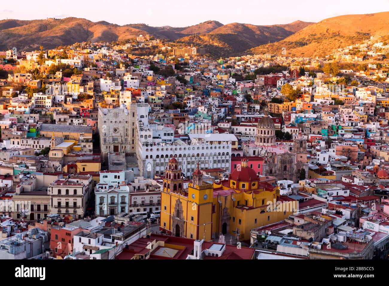 Mexico, Guanajuato skyline as viewed from Monumento a El Pïpila. Guanajuato, a UNESCO world heritage site Stock Photo