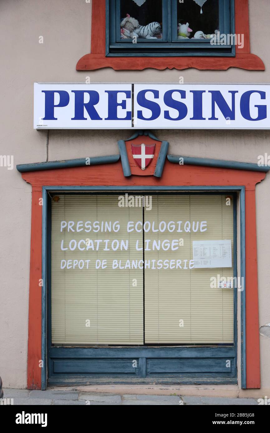 Pressing. Blanchisserie. Fermeture administrative. Saint-Gervais-les-Bains.  Haute-Savoie. France Stock Photo - Alamy