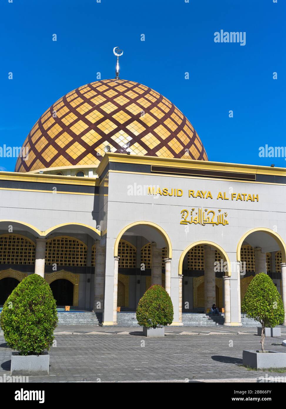 dh Masjid Raya al Fatah AMBON MALUKU INDONESIA Domed Grand mosque dome indonesian architecture islamic domes roof design Stock Photo