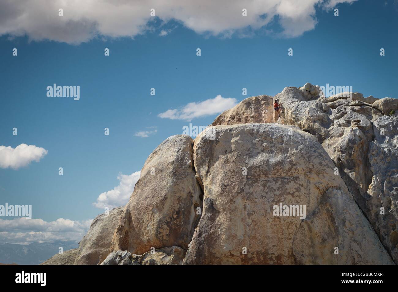 Climbing joshua tree hires stock photography and images Alamy