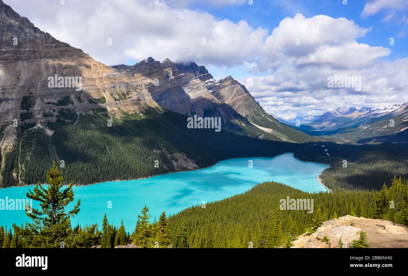 Peyto Lake and Rocky Mountains, Banff National Park, Alberta, Canada ...