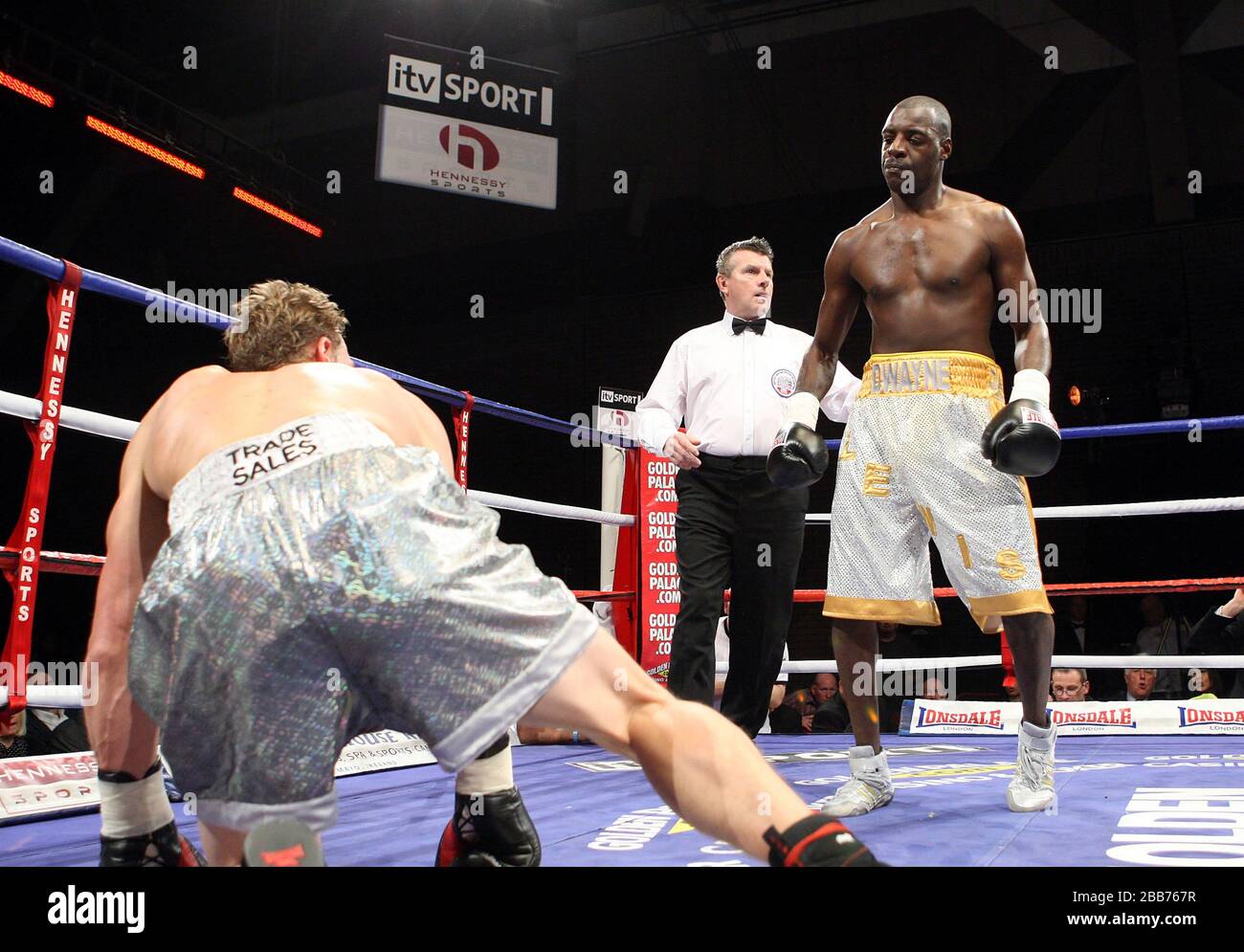 Dwayne Lewis (Canning Town, white shorts) defeats Ryan Walls (Slough ...