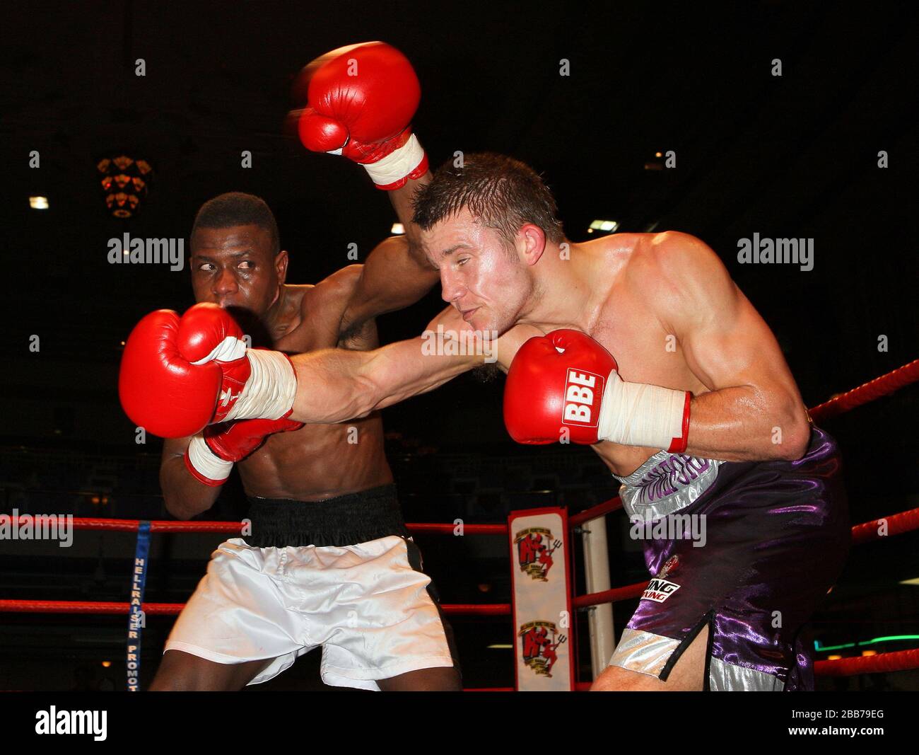 T50 Boxing Ramsgate Vinny Woolford (Ramsgate, purple shorts) defeats Bheki Moyo (Earls ...