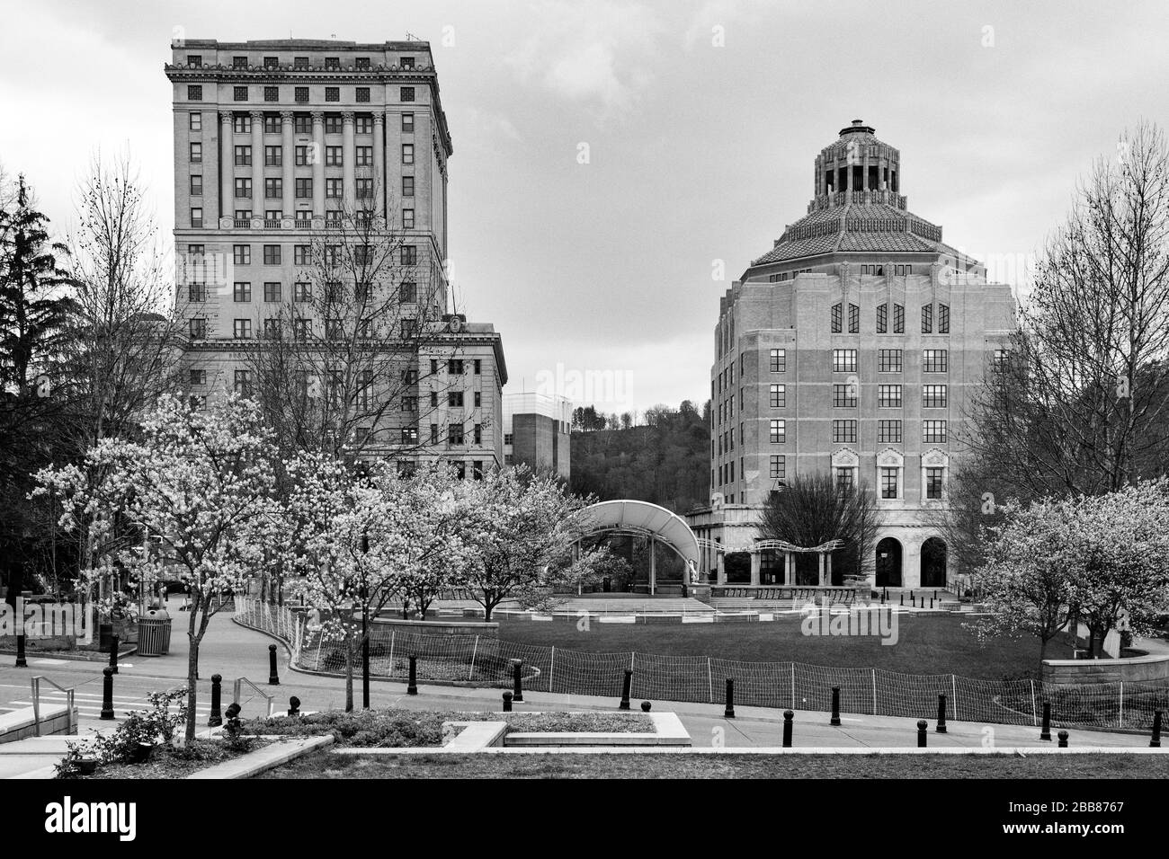 The county courthouse and city building back Lunsford Stage and  Pack Square Park, closed during coronavirus, in  Asheville, North Carolina, USA. Stock Photo