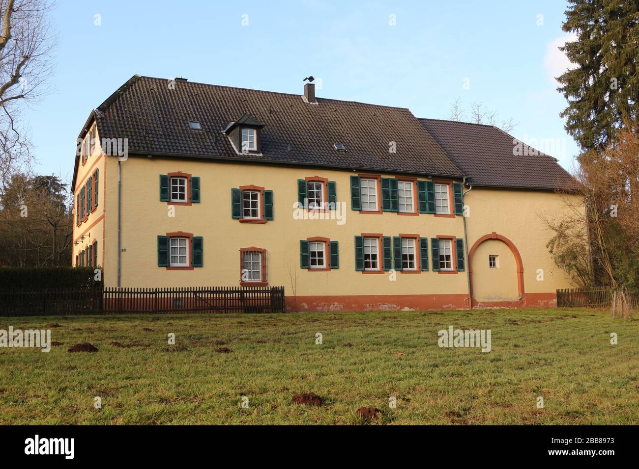 Historisches Gebäude im Zentrum der Gemeinde Illingen im Saarland Stock Photo