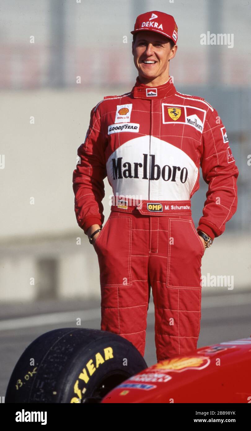 firo: Formula 1, season 1997 Sport, Motorsport, Formula 1, archive, archive pictures Team Ferrari (1996-2006) Michael Schumacher, Germany, was a Formula 1 driver from 1991 to 2006 and 2010 to 2012, Schumacher was 7, seven times, Formula 1, world champion, German national hero, brought Formula 1 after Germany, one of the largest Germans, 1st season at Ferrari Michael Schumacher, presentation, half figure | usage worldwide Stock Photo