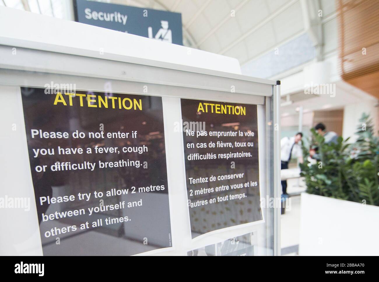 Toronto, Canada. 30th Mar, 2020. A notice of new restrictions for passengers is seen at Terminal 3 of Pearson International Airport in Toronto, Canada, on March 30, 2020. As of 2 p.m. Canada Eastern Time on Monday, there were 7,288 confirmed COVID-19 cases and 70 deaths in Canada. Credit: Zou Zheng/Xinhua/Alamy Live News Stock Photo