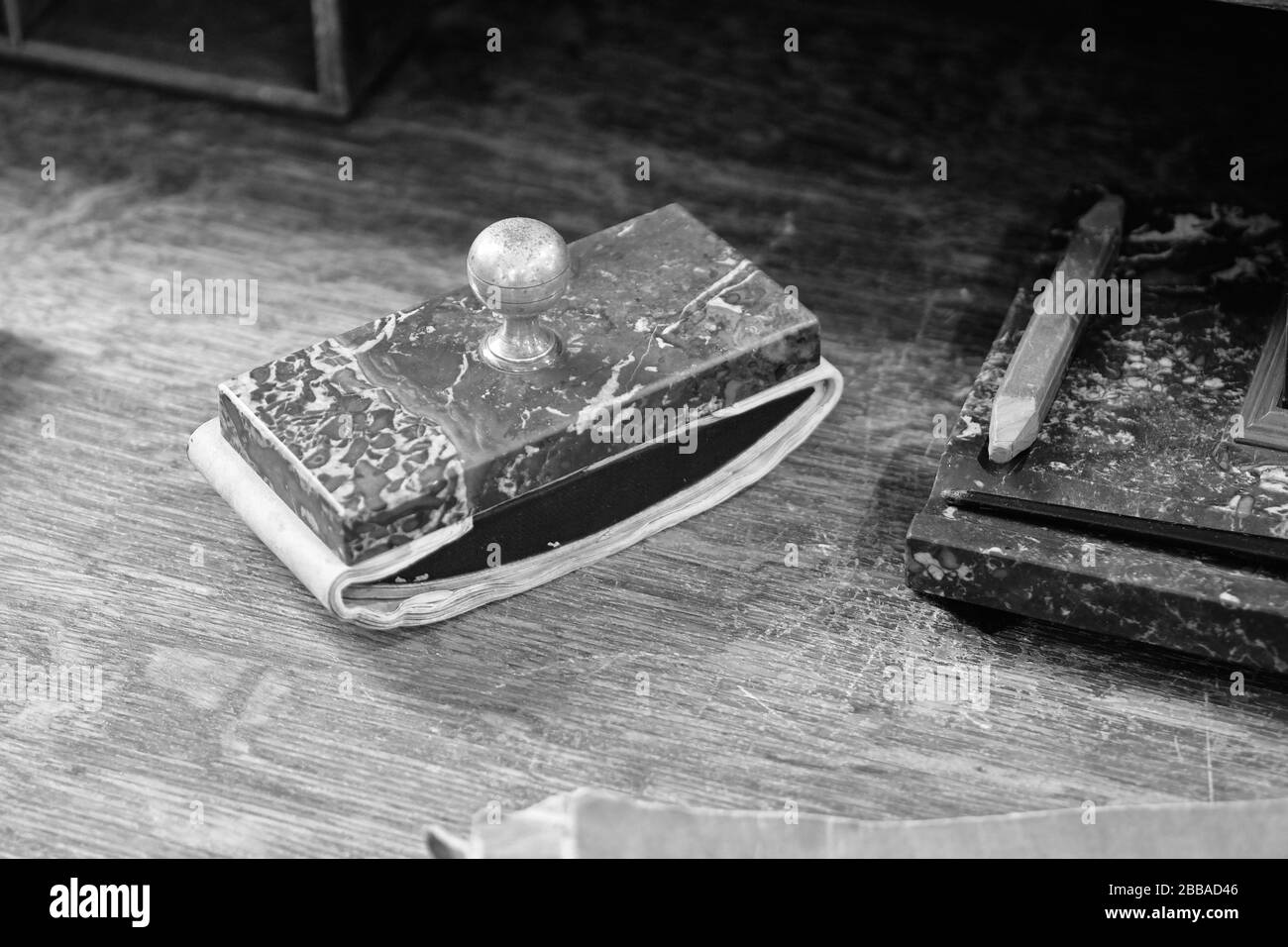 Old paperweight Black and White Stock Photos & Images Alamy