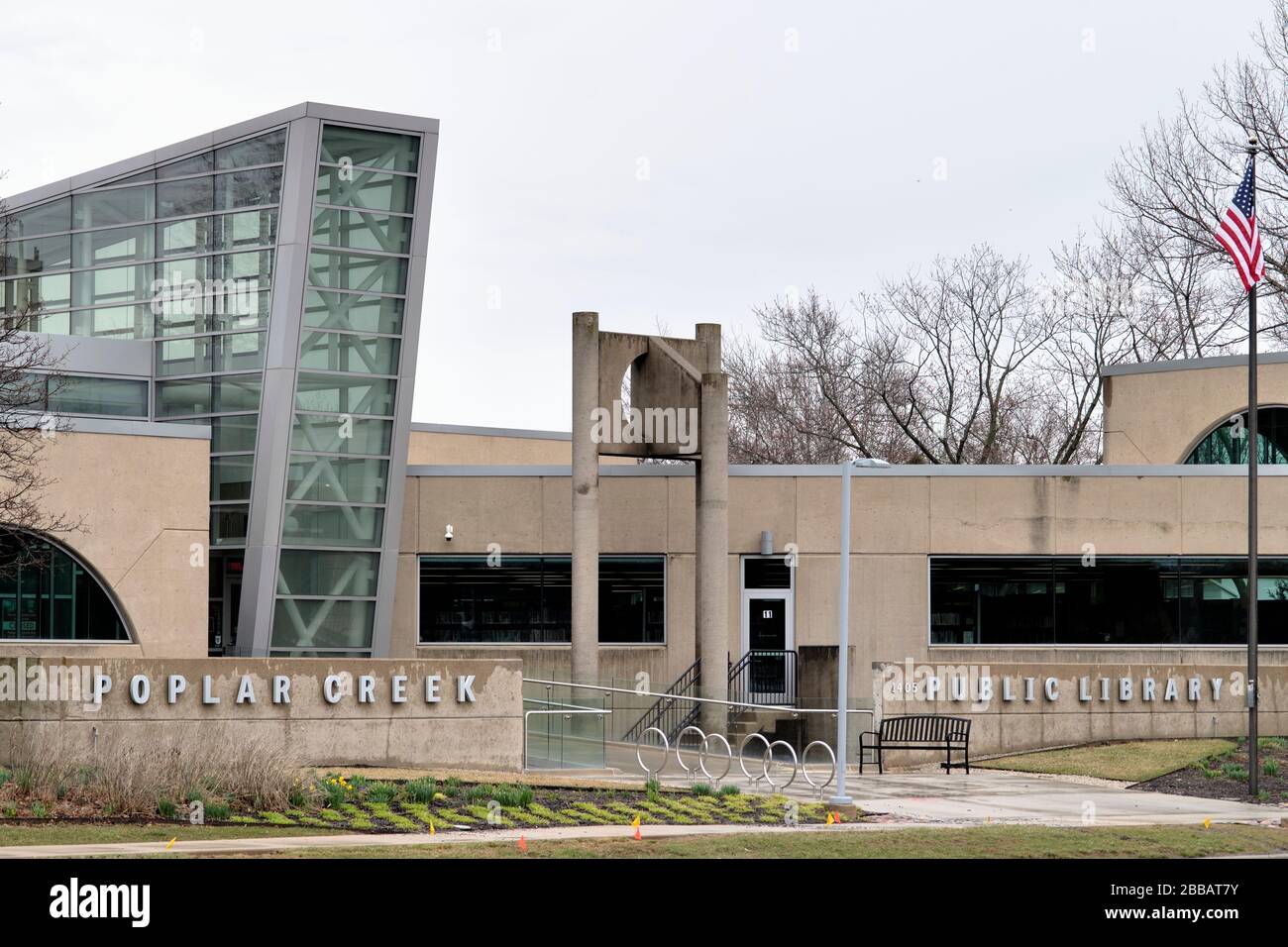 Streamwood, Illinois, USA. Not business as usual as public buildings including municipal centers such as libraries have been closed to public access. Stock Photo