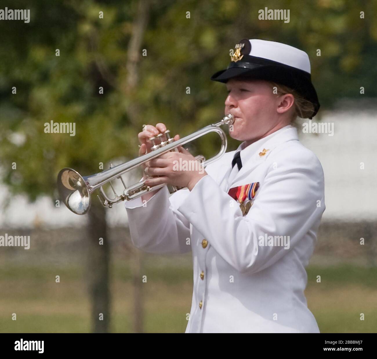 Navy funeral honors hi-res stock photography and images - Alamy