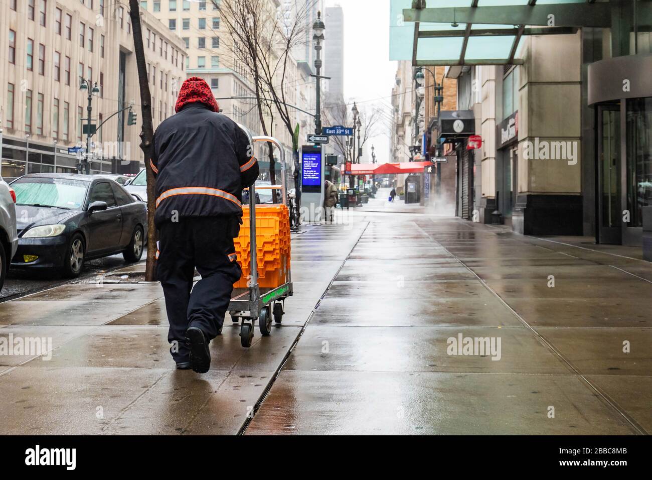 Empty streets new york city hi-res stock photography and images - Alamy