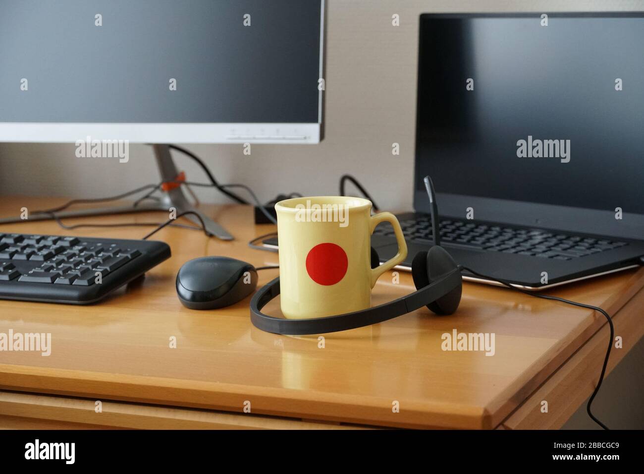 using laptop with external monitor and keyboard using laptop with external monitor and keyboard