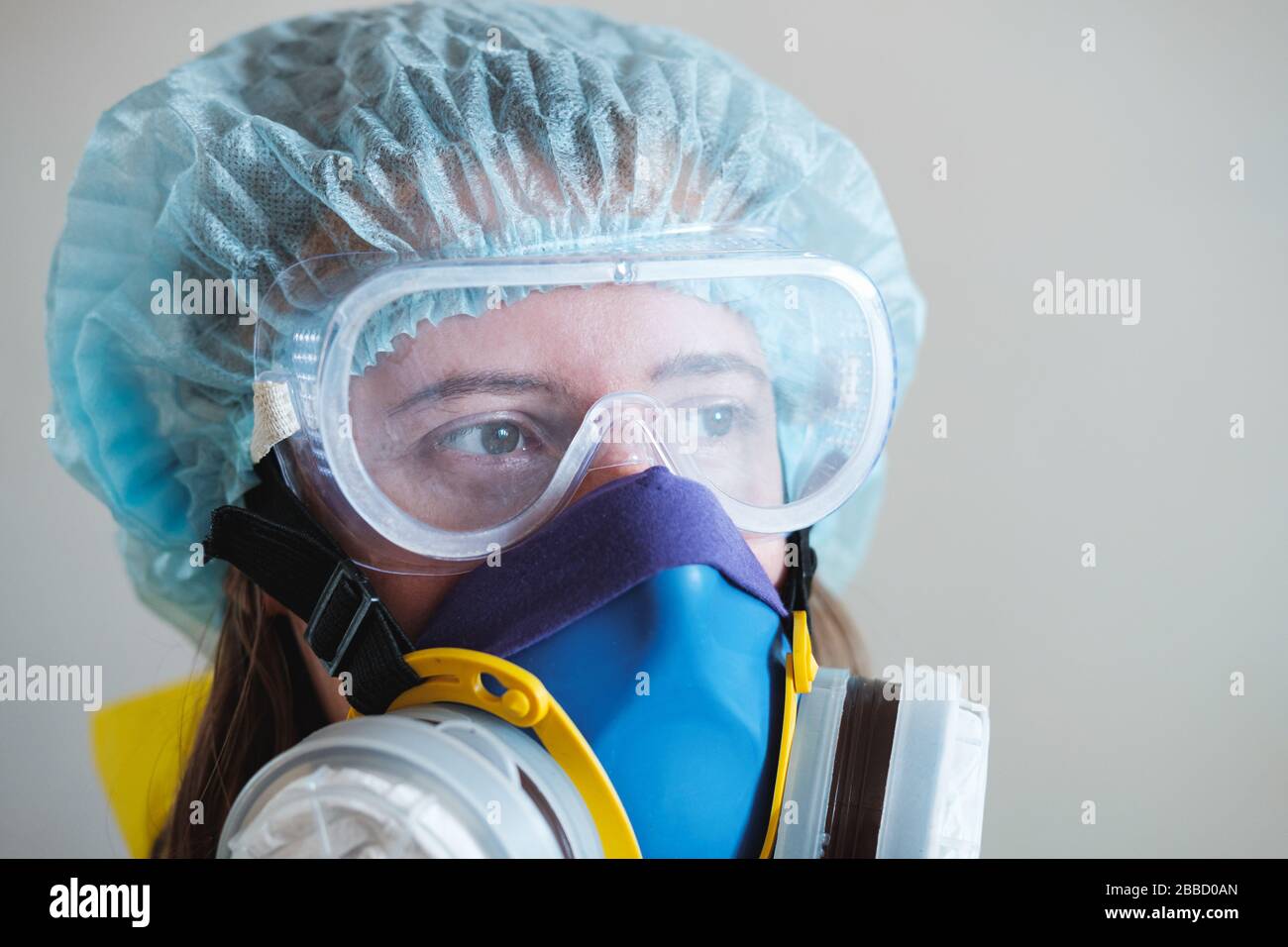 Doctor respirator hospital hi-res stock photography and images - Alamy