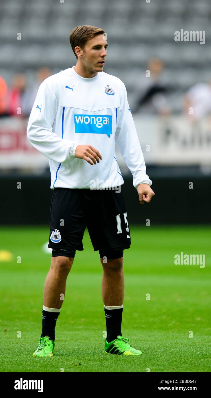 Dan gosling full length hires stock photography and images Alamy