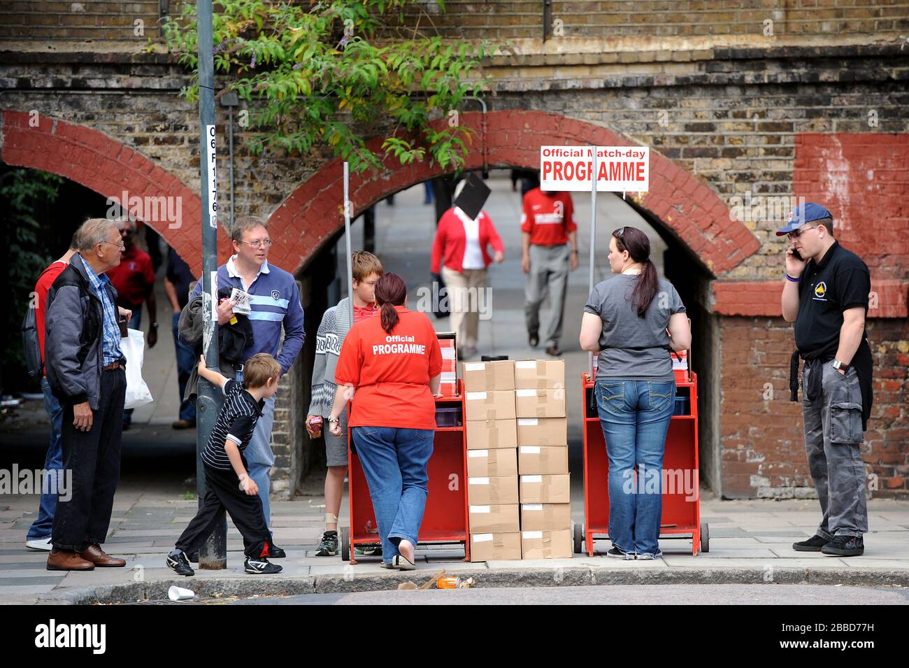 Programme Seller Top half programme hi-res stock photography and images - Alamy