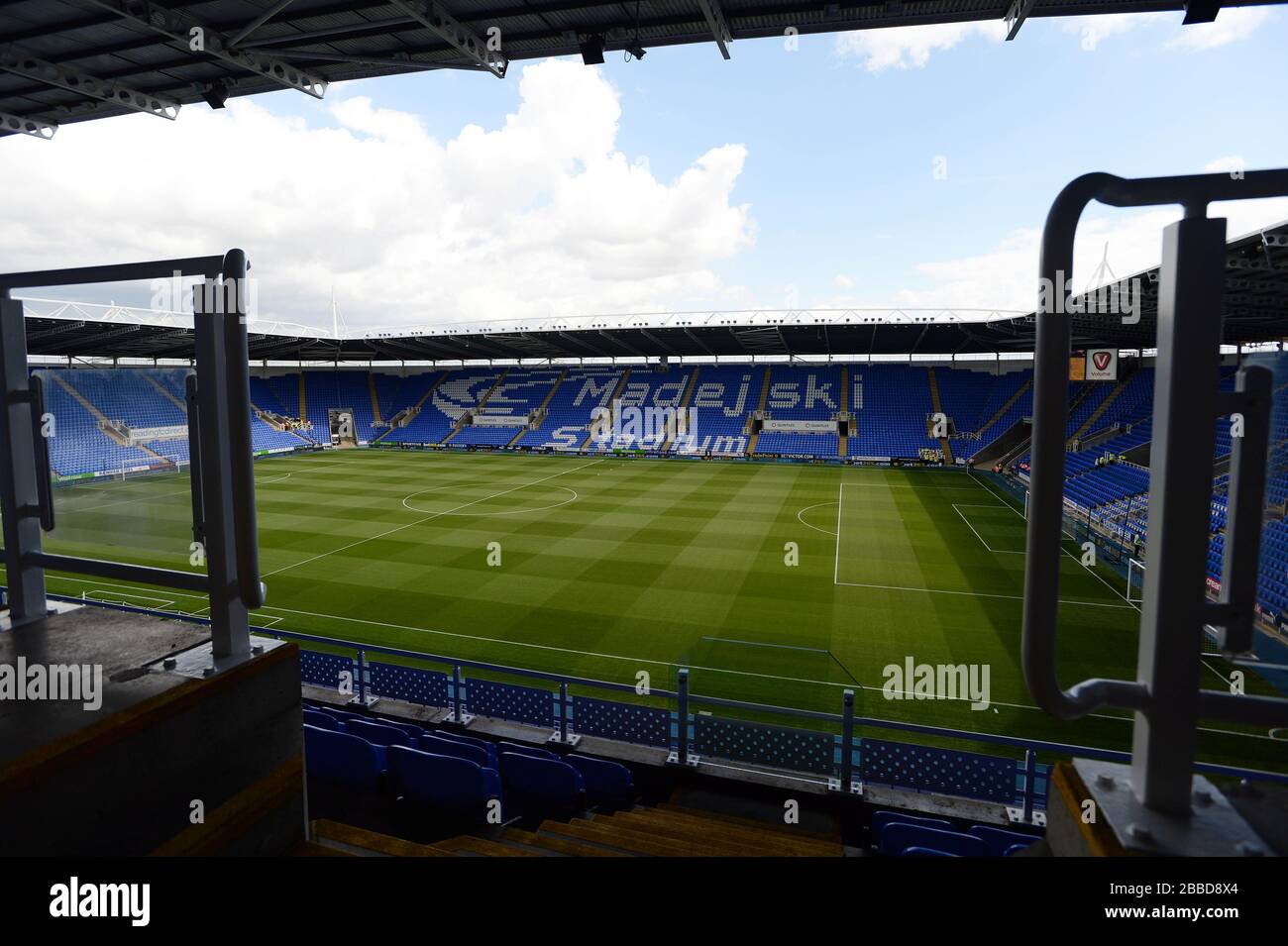 Reading Stadium Layout A general view of the Madejski Stadium, home of Reading Stock Photo - Alamy