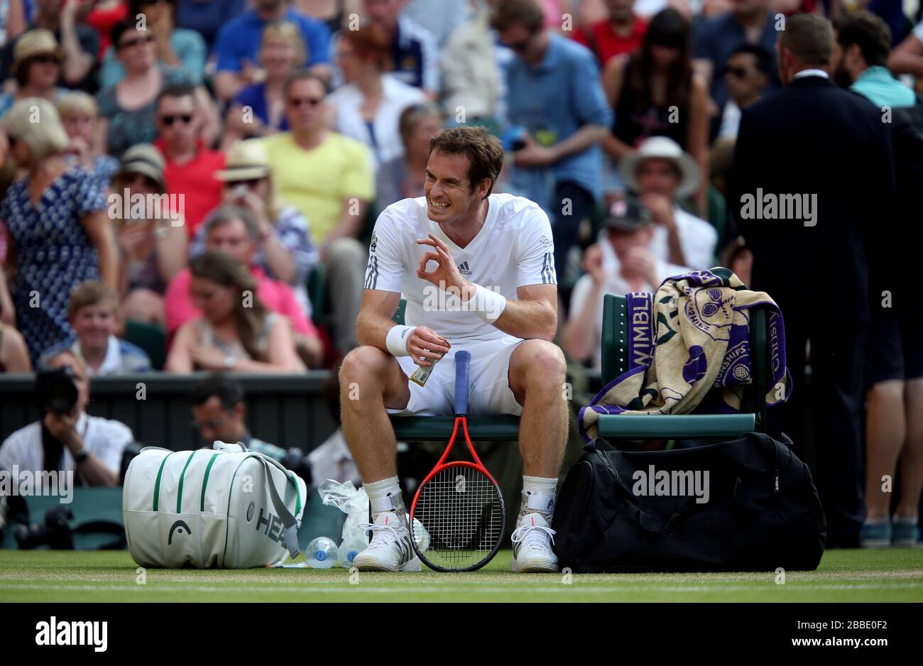 Great Britain's Andy Murray takes his seat after losing the first set to Poland's Jerzy Janowicz Stock Photo