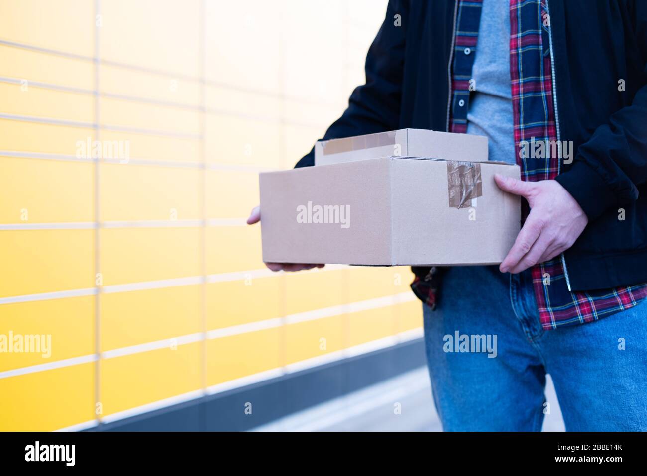 Pick up point deliver hires stock photography and images Alamy