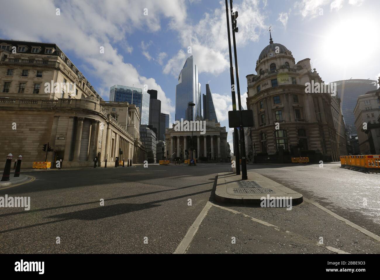 London,UK, 31st, Mar, 2020, Sunny day at Bank of England and nearby empty streets during COVID-19 pandemic outbreak, Credit: AM24/Alamy Live News Stock Photo