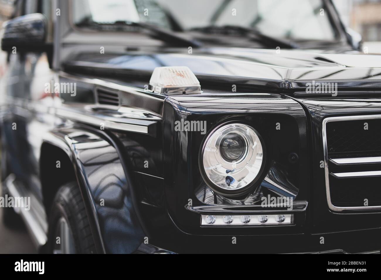 Car headlights close up hi-res stock photography and images - Alamy