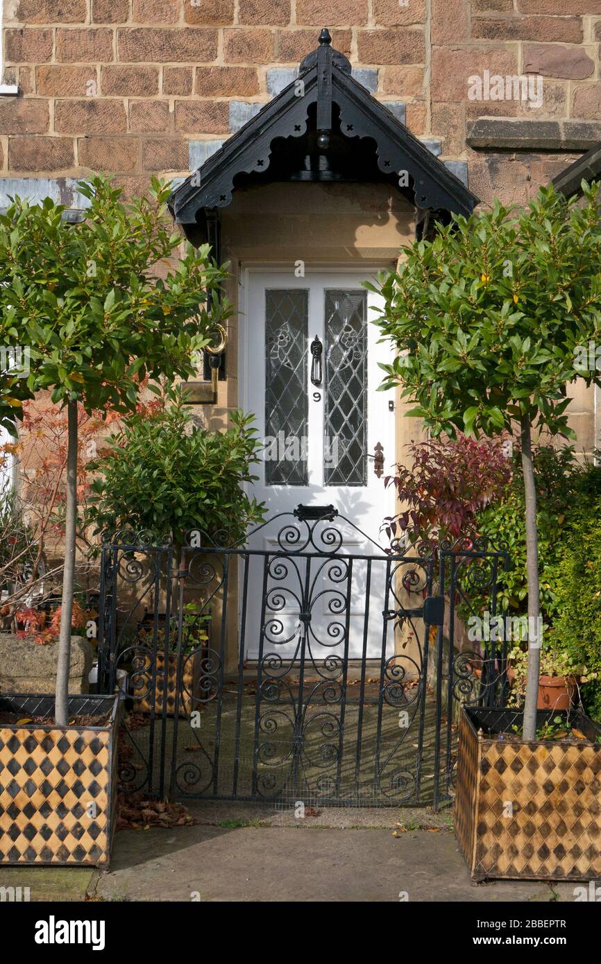 Cottage in Cornwall Road, Harrogate, North Yorkshire Stock Photo Alamy