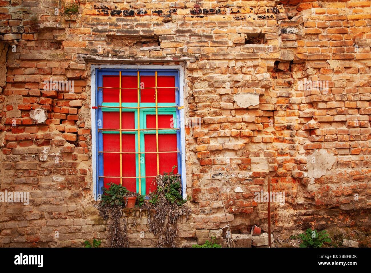Window in an old brick wall in an abandoned house Stock Photo - Alamy
