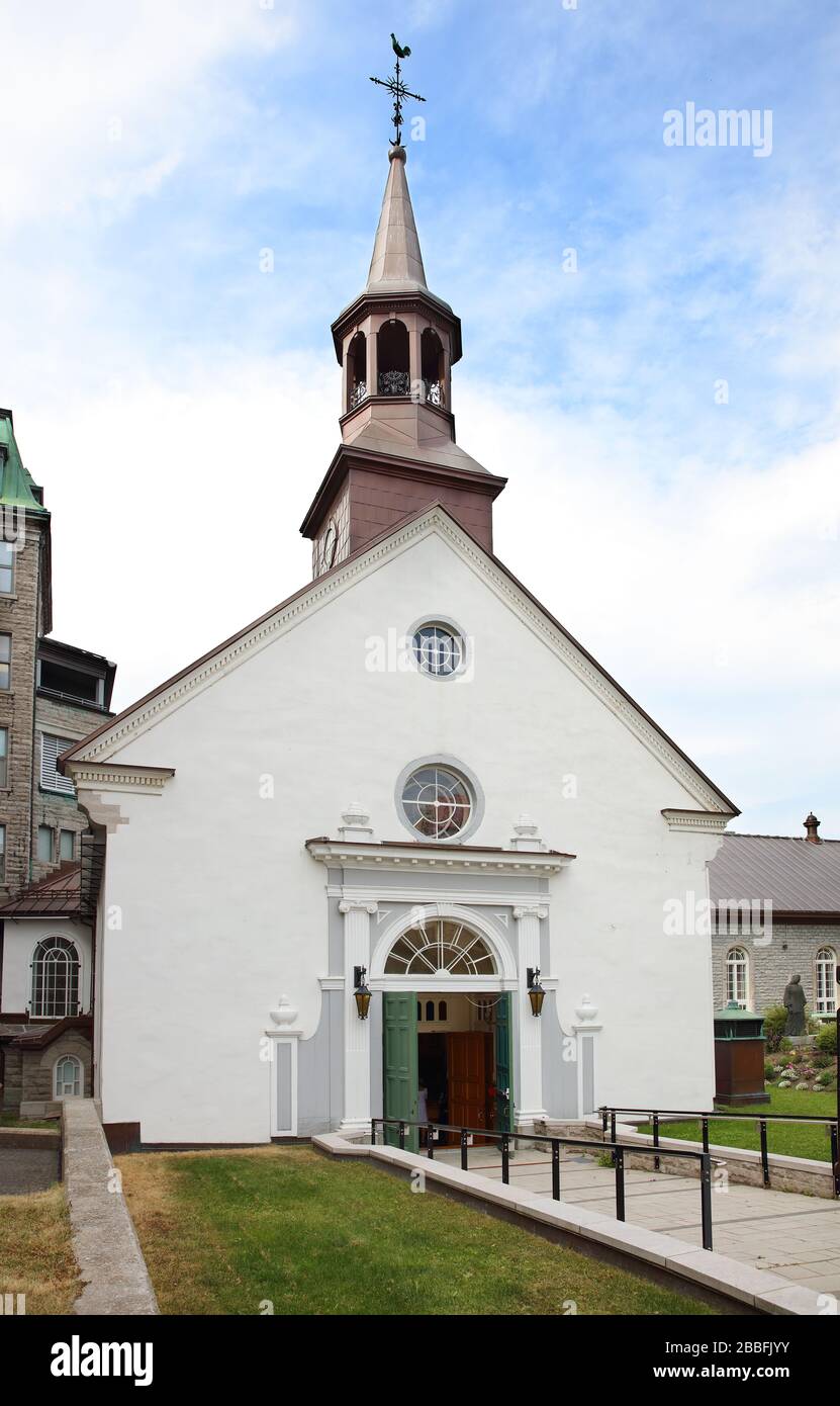 Church of Le Monastere des Augustines (Monastery of the Augustinian Sisters) adjacent to Quebec City's Hotel-Dieu Hospital where the sisters have cared for the ill and the destitute since 1639. Upper Town, Quebec City, Province of Quebec, Canada Stock Photo