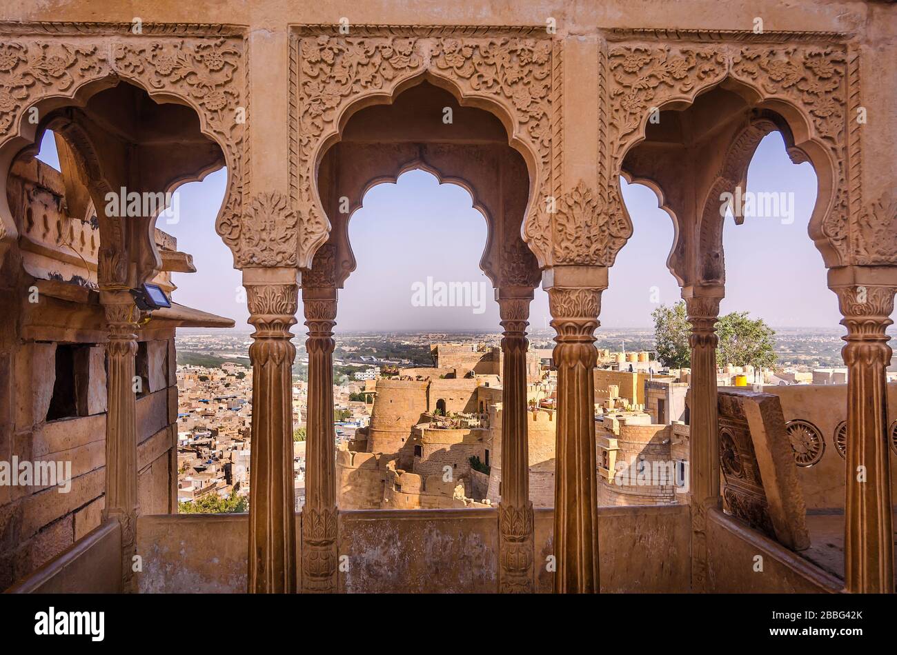 Jaisalmer rajasthan arch pillar hires stock photography and images Alamy