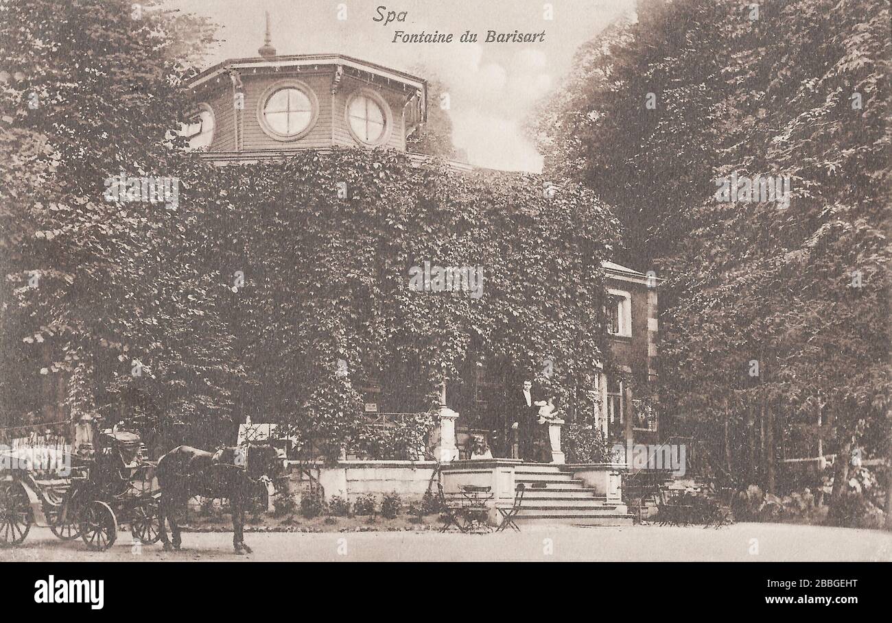 Vintage rare postcard dating from 1911, showing the Fontaine du Barisart fountain of Barisart with carriage in the Belgian city of Spa, Ardennes in Wa Stock Photo
