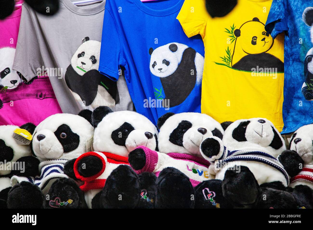 Panda. Shop Panda souvenirs hi-res stock photography and images - Alamy
