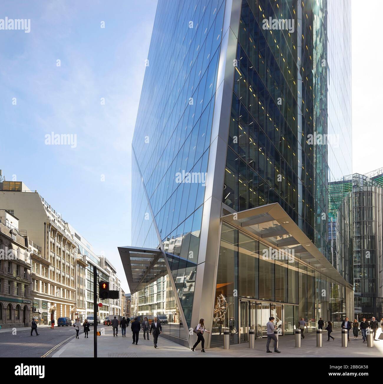 Corner view of reflective facade at Lime and Leadenhall Streets. 52 Lime Street - The Scalpel, London, United Kingdom. Architect: Kohn Pedersen Fox As Stock Photo