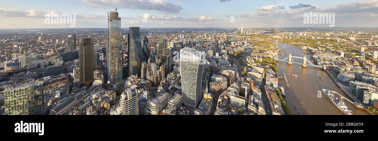 Panoramic view from west with Thames. 52 Lime Street - The Scalpel, London, United Kingdom. Architect: Kohn Pedersen Fox Associates (KPF), 2018. Stock Photo