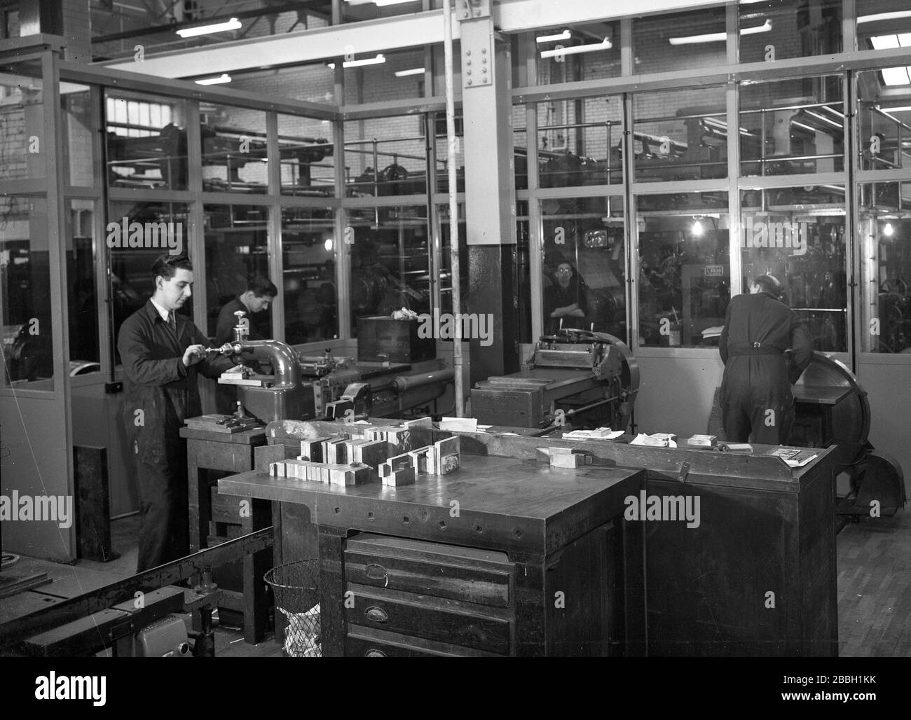Express & Star newspaper mounting foundry department Queen Street Wolverhampton West Midlands 1959 Stock Photo