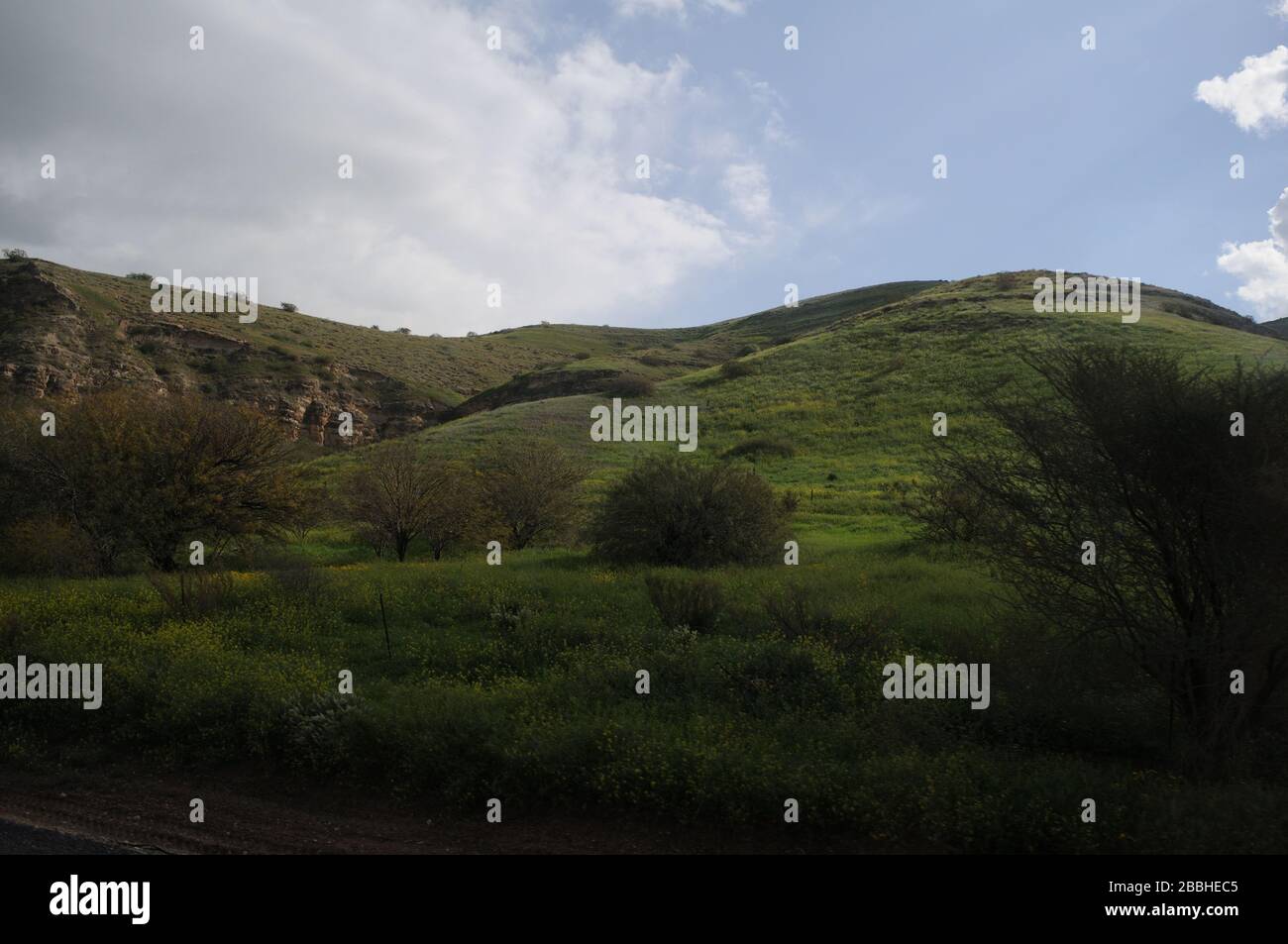 Light over hill hi-res stock photography and images - Alamy