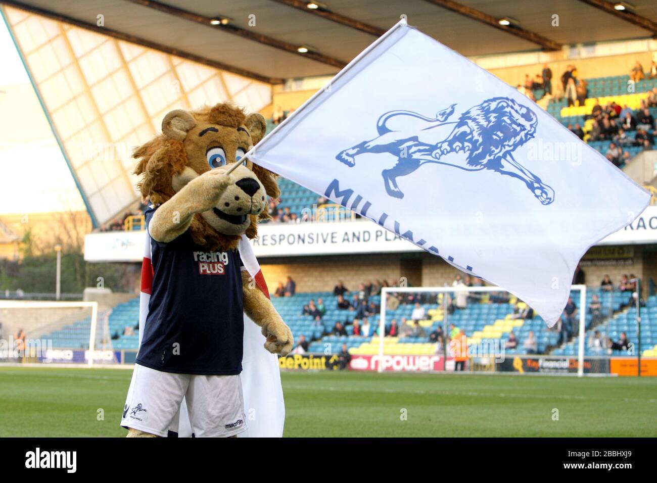 Zampa the Lion, Millwall mascot Stock Photo