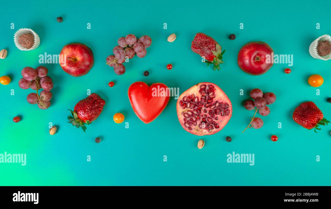 food rich with resveratrol, polyphenols, fruits, berries, nuts