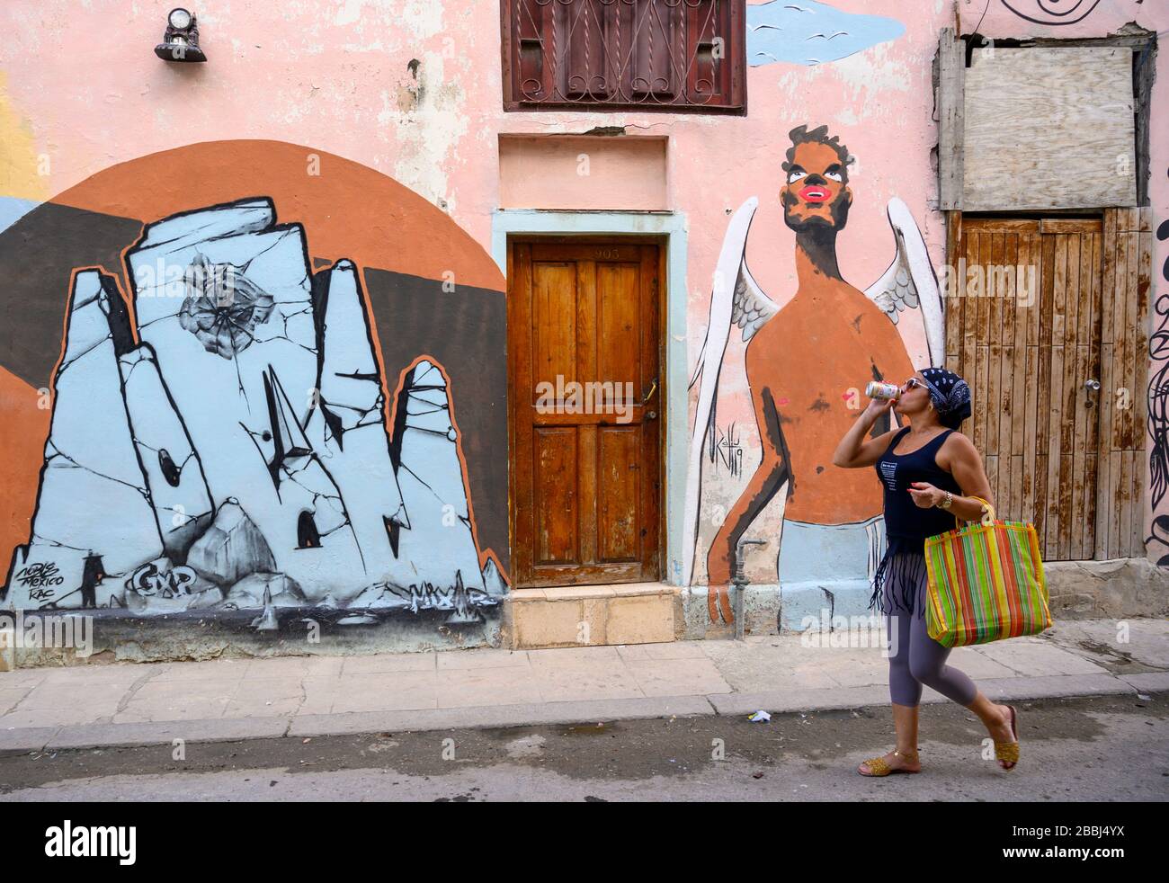 Wall Mural art, Havana Vieja, Cuba Stock Photo Alamy