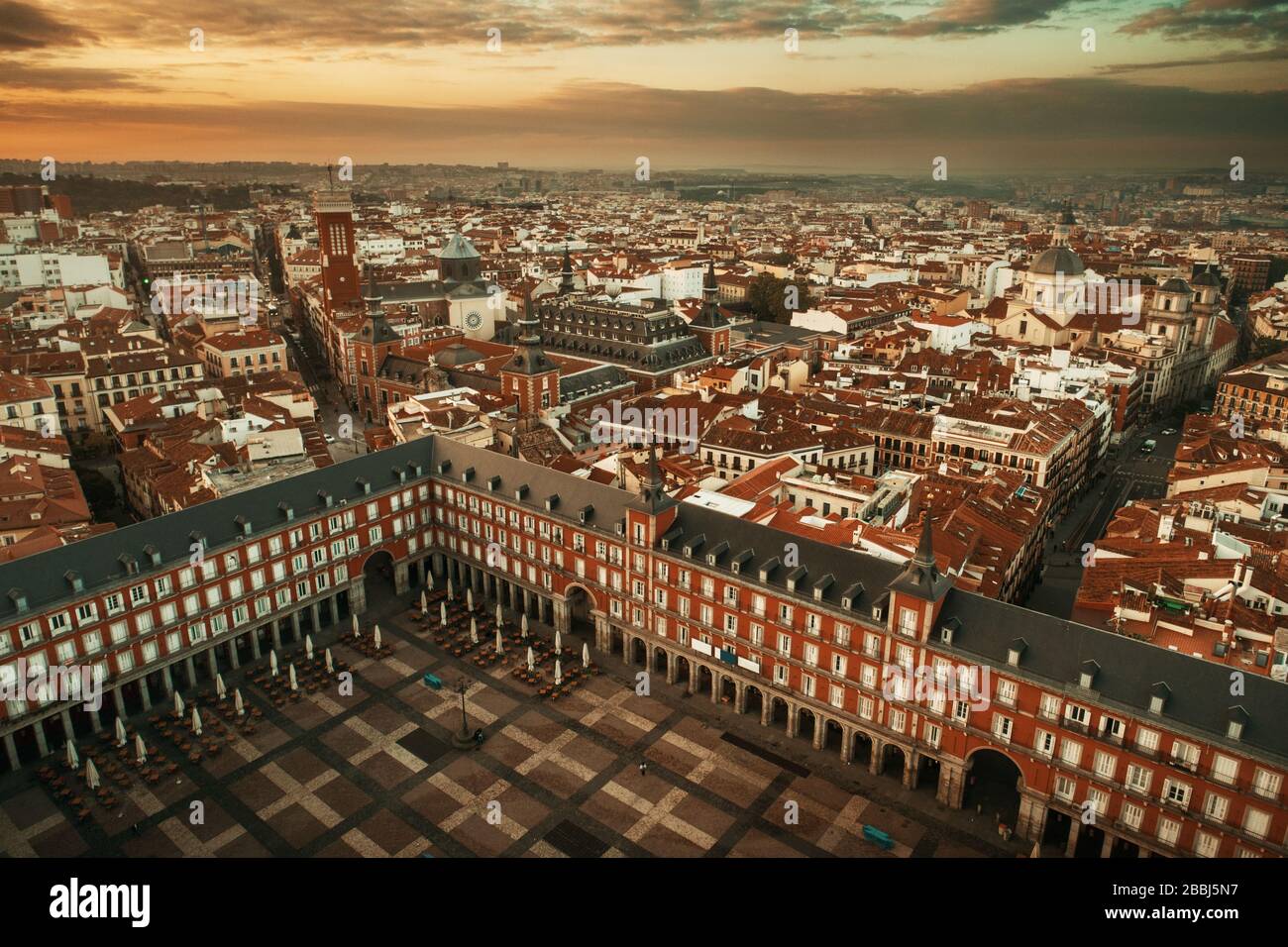 Madrid plaza mayor aerial hi-res stock photography and images - Alamy