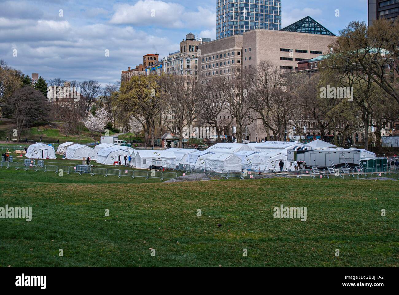 Central Park Field hospital in New York City during the coronavirus ...