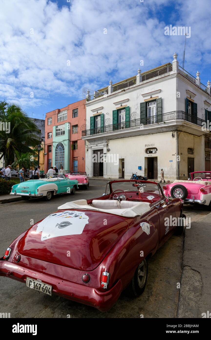 Classic American Cars, Havana Vieja, Cuba Stock Photo