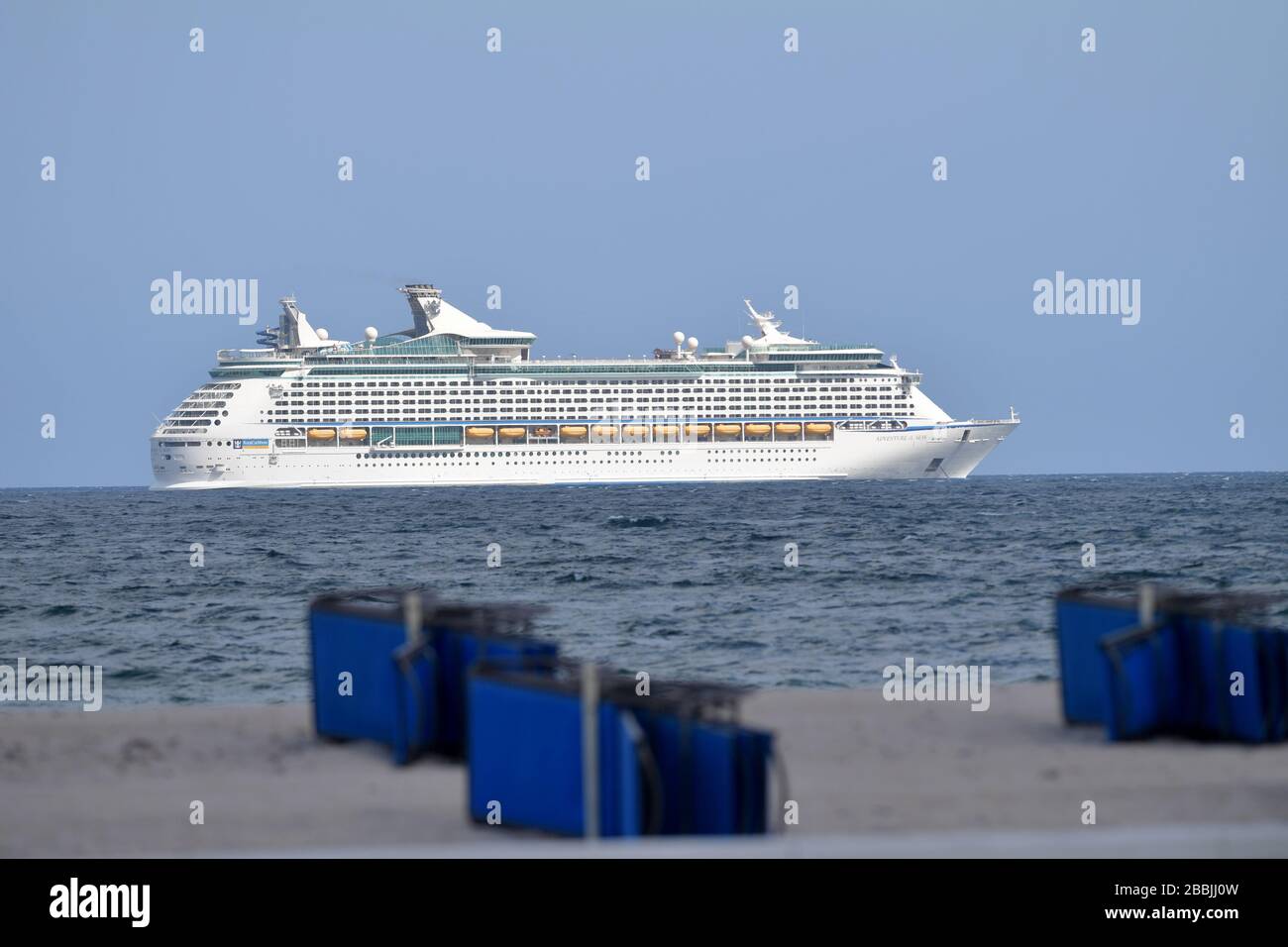 Fort Lauderdale Florida Usa 31st March 2020 Royal Caribbean S Cruise Ship Adventure Of The Seas Sits Anchored As She Waits Off A Florida Beach After The Port Director For Port Everglades Said