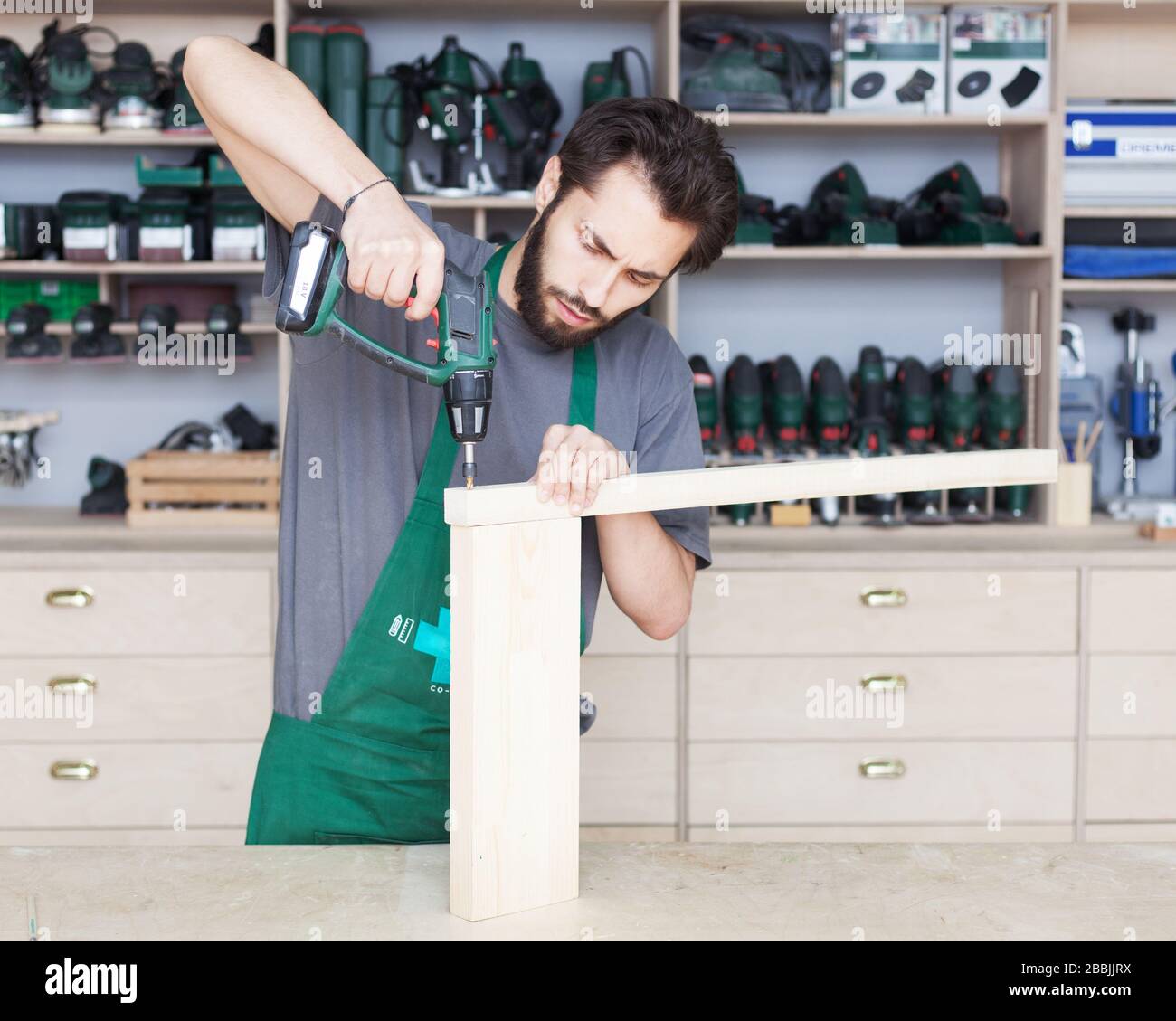 Manual hand drill carpenter hires stock photography and images Alamy